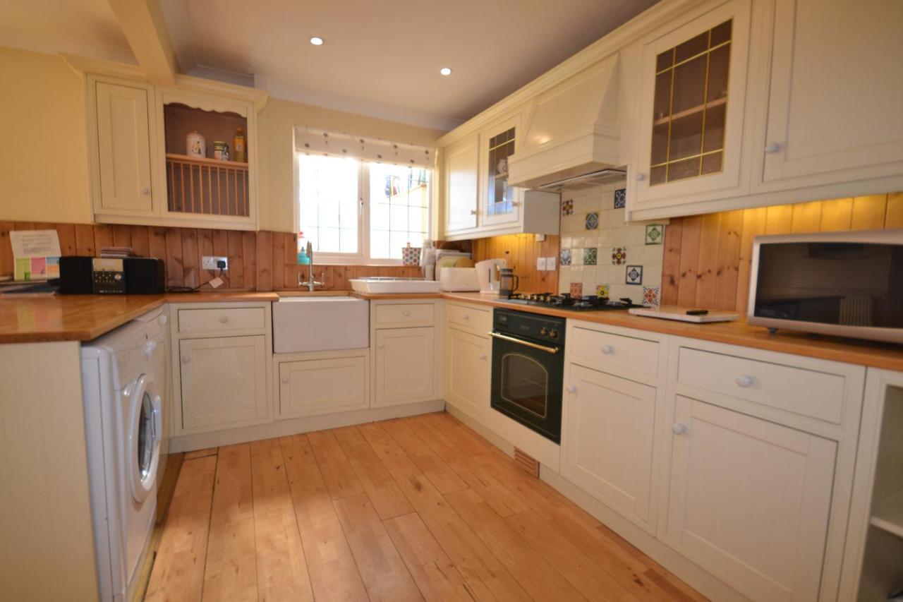 4 Brooks Close Bembridge Exterior photo